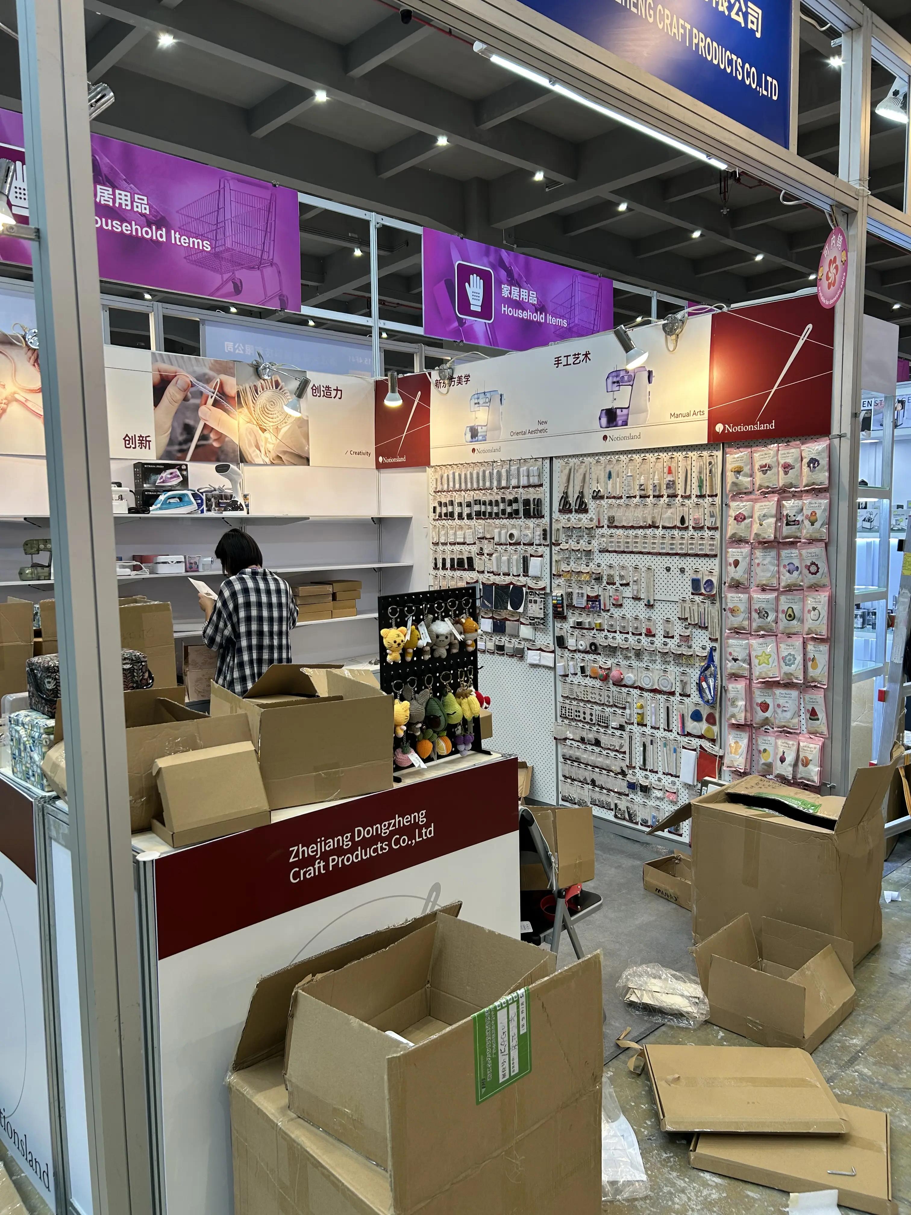 Dongzheng team presenting products at a trade show