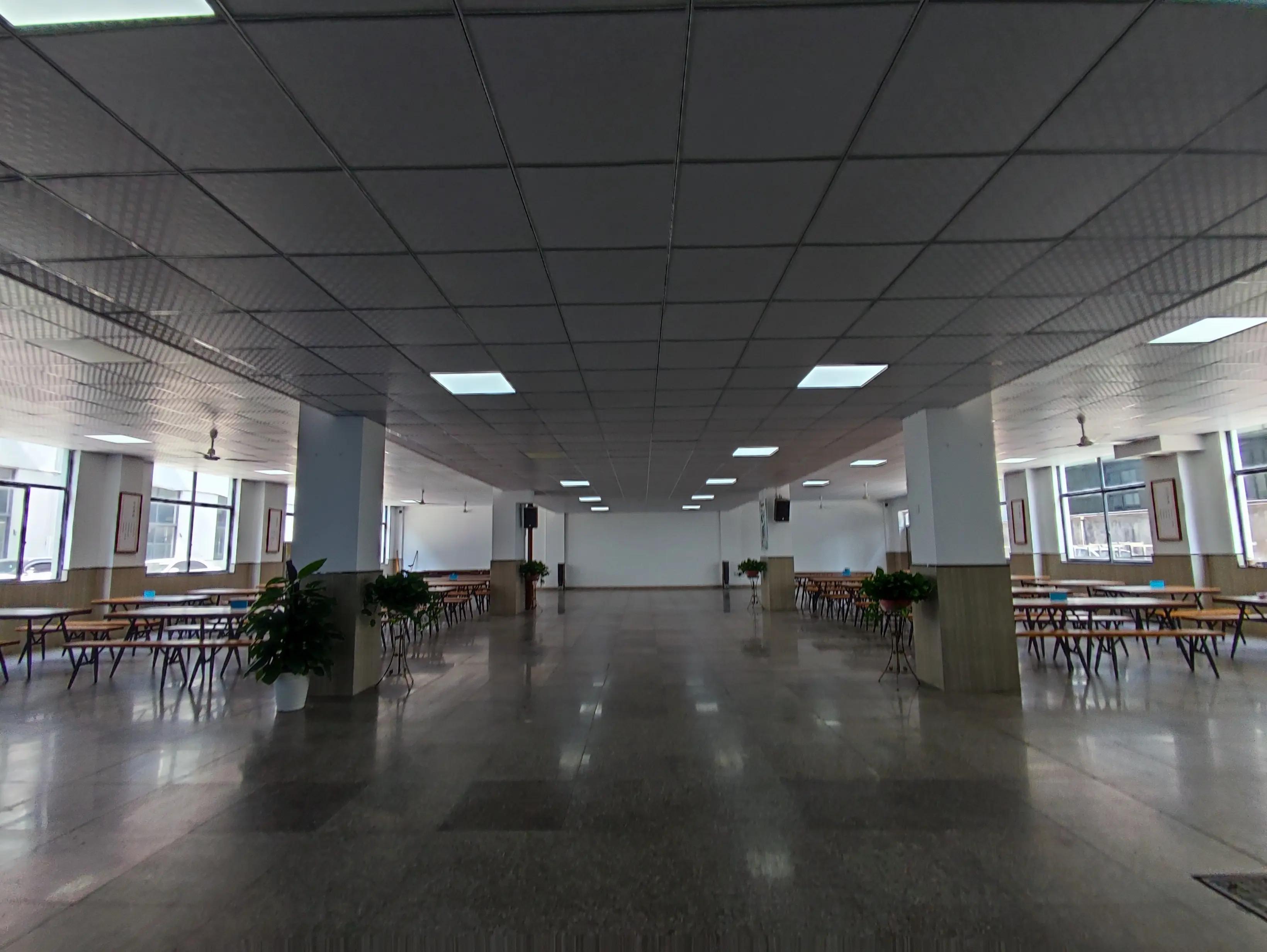 Dongzheng factory hall for sewing products